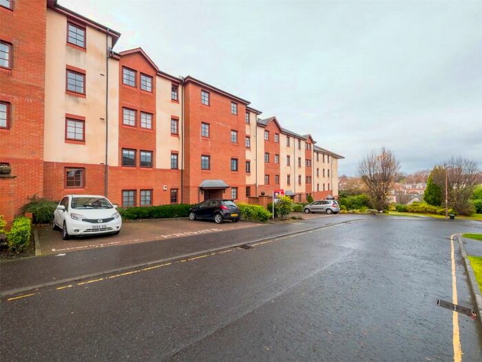 3 Bedroom Flat To Rent In Orchard Brae Avenue, Edinburgh, EH4