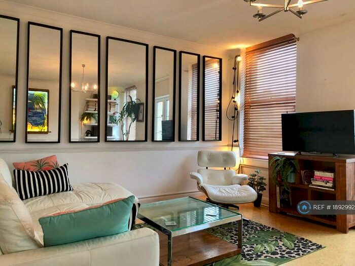 2 Bedroom Flat To Rent In Verner House, Hove, BN3