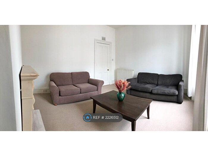 1 Bedroom Flat To Rent In Wallfield Place, Aberdeen, AB25