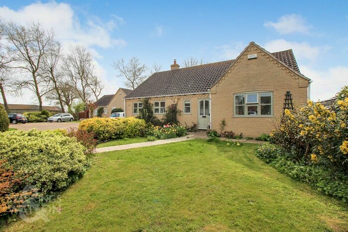 3 Bedroom Detached Bungalow For Sale In The Poplars, Spexhall, Halesworth, IP19