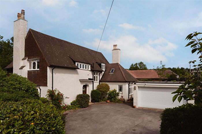 4 Bedroom Detached House For Sale In Pendleton Road, Redhill, RH1