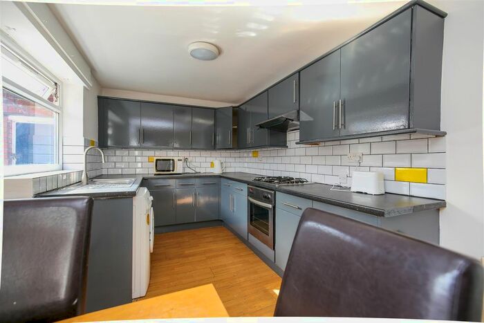 5 Bedroom Terraced House To Rent In Falmouth Road, Heaton, Newcastle Upon Tyne, NE6