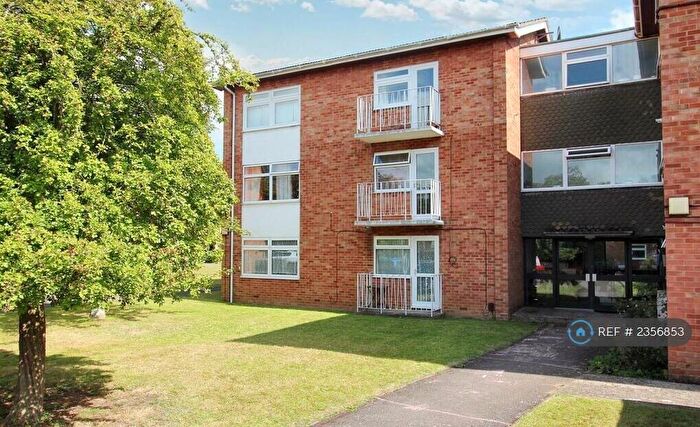 2 Bedroom Flat To Rent In Bath Road, Reading, RG1