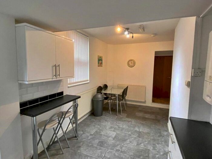 4 Bedroom End Of Terrace House To Rent In Furness Road, Manchester, Greater Manchester, M14