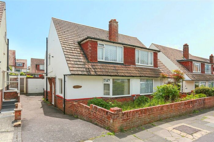 4 Bedroom Semi-Detached House To Rent In Thornhill Rise, Portslade, East Sussex, BN41