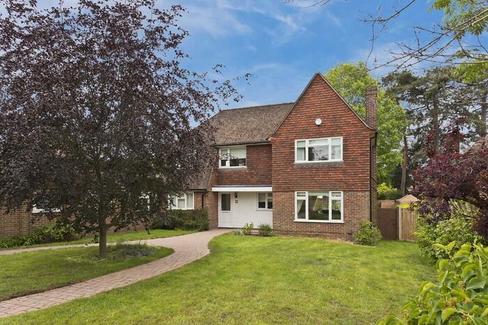 4 Bedroom Detached House To Rent In Taleworth Road, Ashtead, KT21