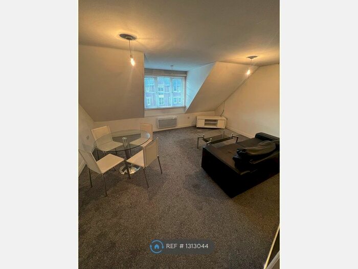 2 Bedroom Flat To Rent In Wigan Road., Manchester., WN4