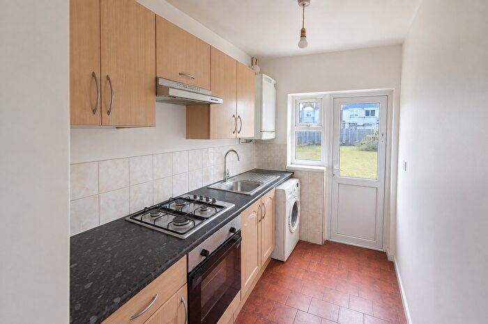 4 Bedroom Semi-Detached House To Rent In Victoria Gardens, Hounslow, TW5
