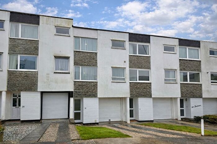 3 Bedroom Terraced House For Sale In The Lawns, Plymouth, PL5