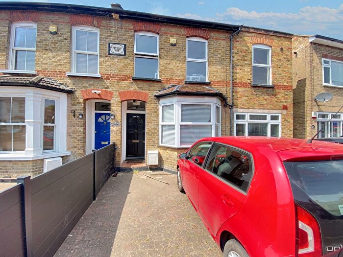6 Bedroom Semi-Detached House To Rent In Bridge Road, Uxbridge, UB8