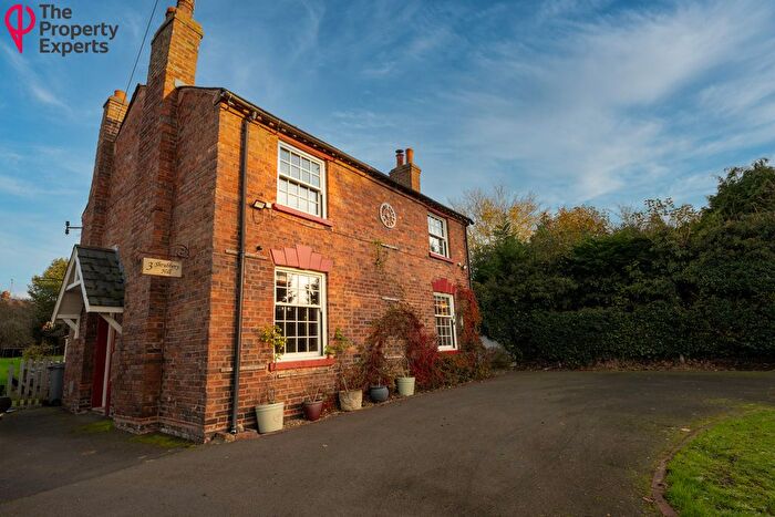 5 Bedroom Detached House For Sale In Shrubbery Hill, Cookley, DY10