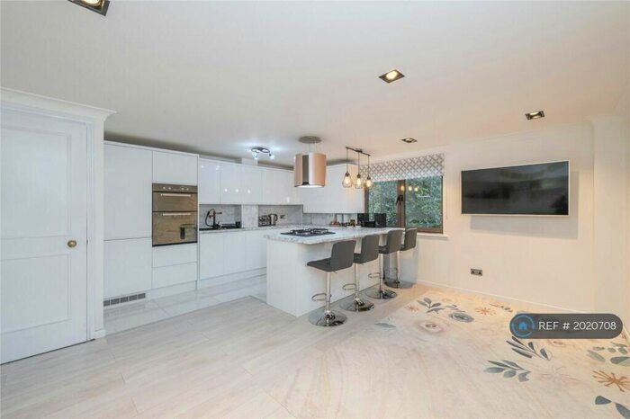 1 Bedroom Flat To Rent In Cumberland Mills Square, London, E14