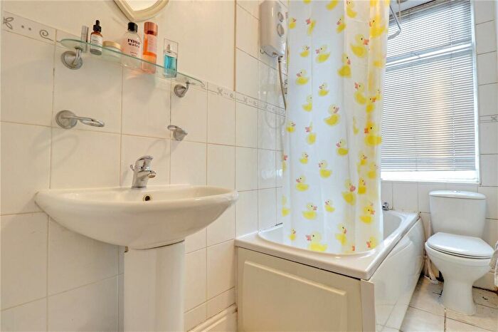3 Bedroom Terraced House For Sale In High Street, Idle, Bradford, West Yorkshire, BD10