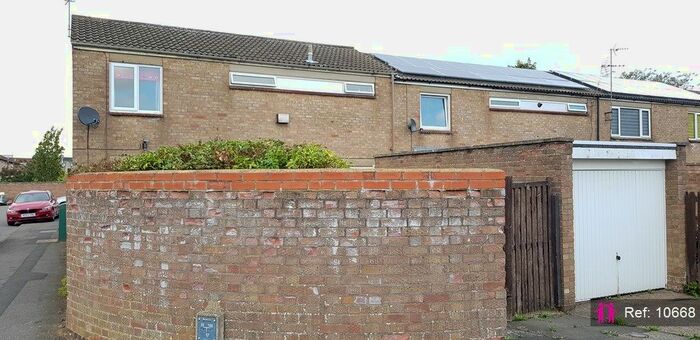 3 Bedroom End Of Terrace House To Rent In Jura Close, Corby, NN17