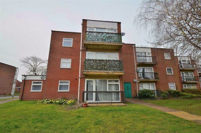 3 Bedroom Apartment To Rent In Stevenage, SG1