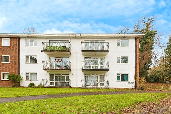 2 Bedroom Apartment For Sale In Copperdale Close, Earley, Reading, RG6