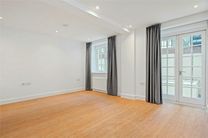 Apartment To Rent In St Mark's Apartments, City Road, London, EC1V