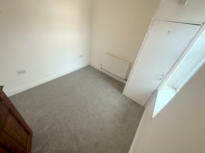 4 Bedroom House To Rent In Nant Melyn Terrace, Tonyrefail, Porth, CF39