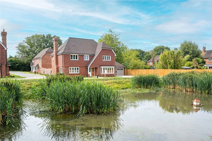 4 Bedroom Detached House For Sale In Manorwood, West Horsley, Leatherhead, Surrey, KT24