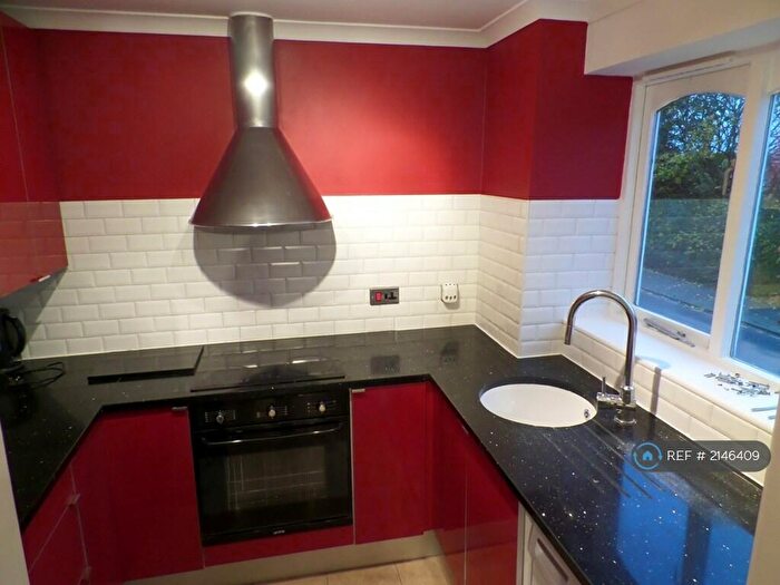 Studio To Rent In Telegraph Place, London, E14