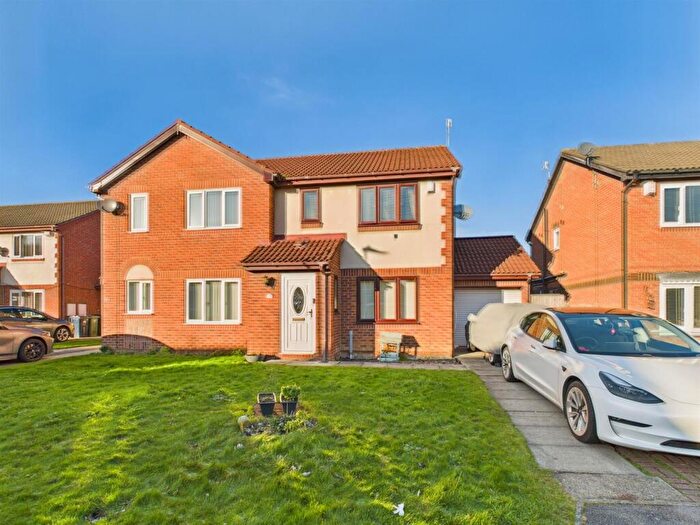 3 Bedroom Semi Detached House For Sale In Comma Court, Festival Park, Gateshead, NE11