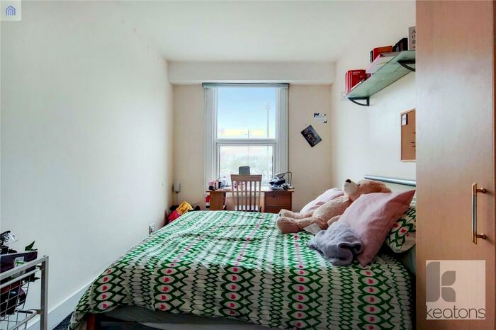 2 Bedroom Flat To Rent In The Grove, Stratford, London, E15