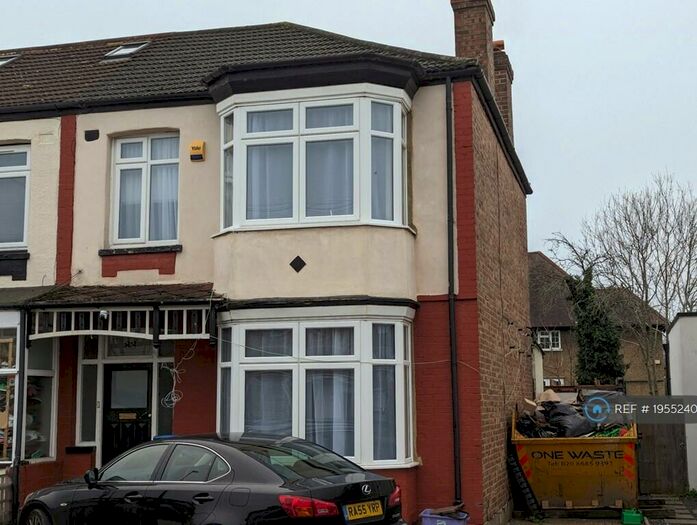 3 Bedroom End Of Terrace House To Rent In Framfield Road, Mitcham, CR4
