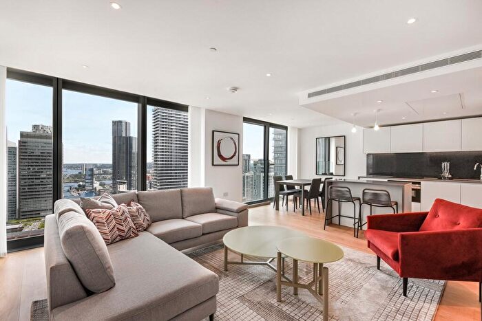 2 Bedroom Apartment To Rent In Landmark Pinnacle, Marsh Wall, E14