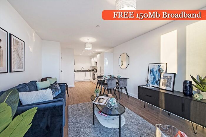 2 Bedroom Flat To Rent In The Stylus, Blyth Road, Hayes, UB3