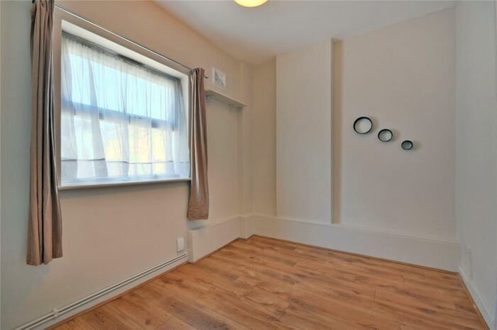 Studio To Rent In Ashenden Road, Homerton, E5