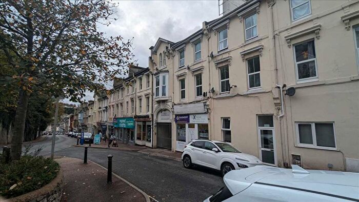2 Bedroom Flat To Rent In Market Street, Torquay, TQ1