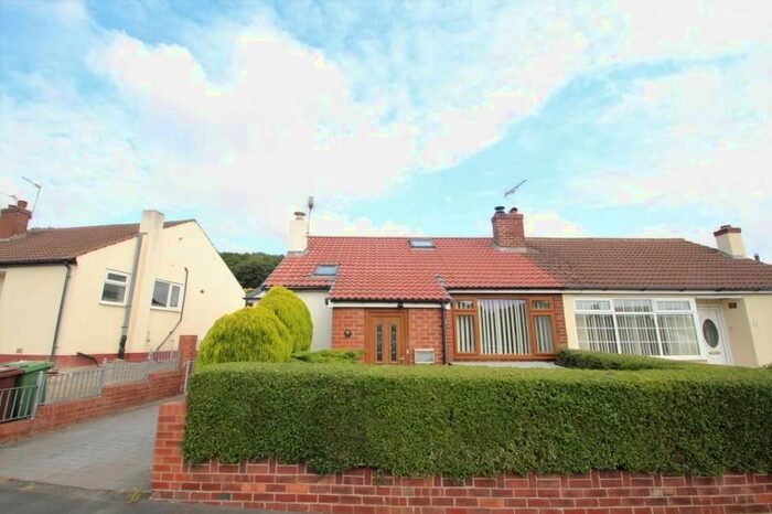 2 Bedroom Bungalow To Rent In Woodway Drive, Horsforth, LS18