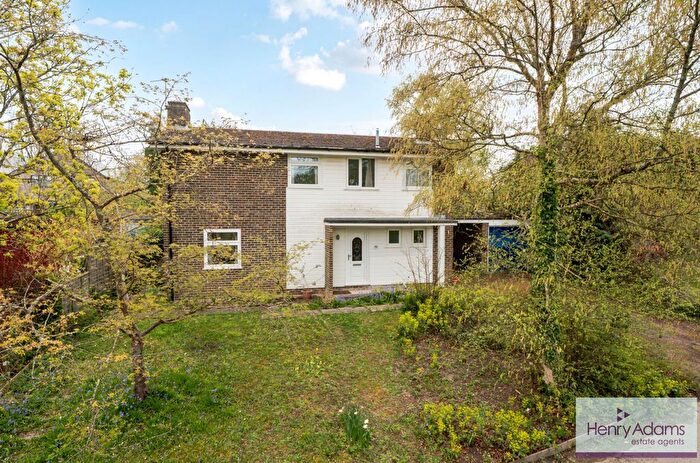 4 Bedroom Detached House For Sale In Greenfields Close, Nyewood, GU31