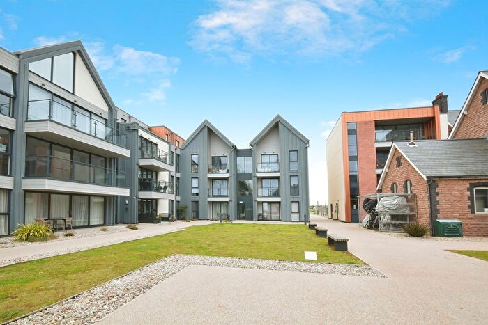 2 Bedroom Flat To Rent In Rest Bay, Porthcawl, CF36