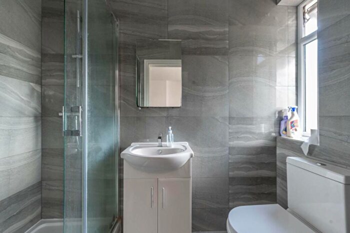 Studio To Rent In Lyncroft Avenue, Pinner, HA5