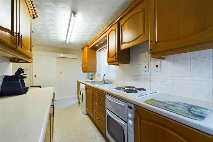 3 Bedroom Semi-Detached House For Sale In Warborough Avenue, Tilehurst, Reading, Berkshire, RG31