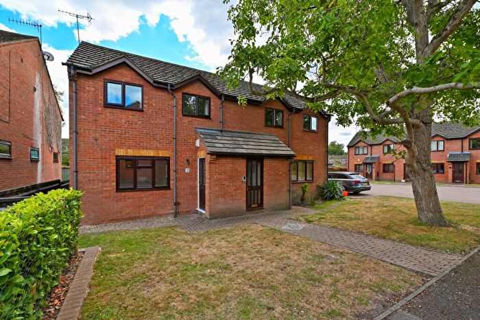 Apartment To Rent In Princes Court, Frank Lunnon Close, Bourne End, Buckinghamshire, SL8