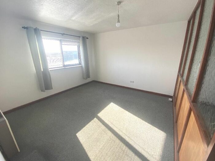 1 Bedroom Flat To Rent In Abbey Slip, Penzance TR18