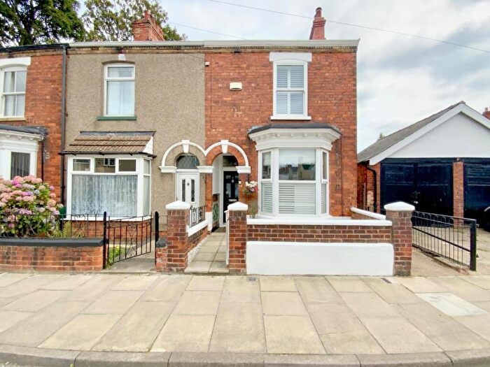 3 Bedroom End Of Terrace House For Sale In Glebe Road, Cleethorpes, DN35