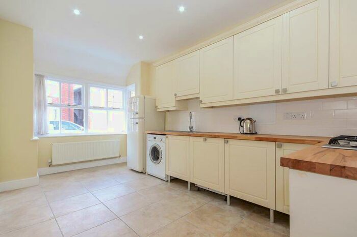 2 Bedroom Apartment To Rent In Chilswell Road, Oxford, OX1