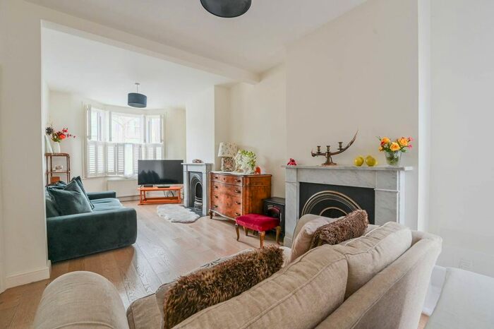 4 Bedroom Property To Rent In Salcombe Road, Walthamstow, London, E17