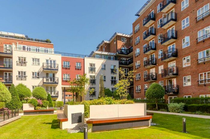 Garage / Parking To Rent In Royal Quarter, Kingston, Kingston Upon Thames, KT2