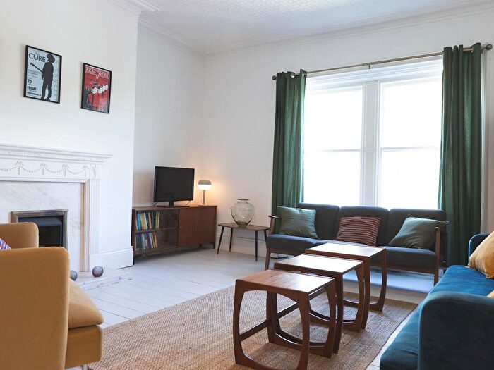 2 Bedroom Flat To Rent In Jesmond, NE2