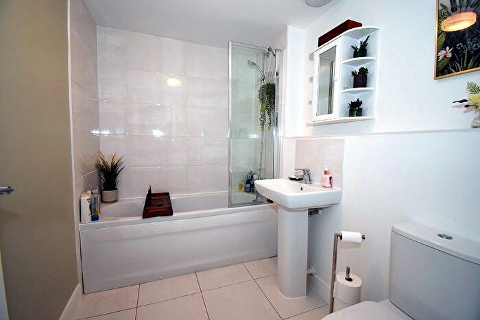3 Bedroom Town House For Sale In Yonder Acre Way, Cranbrook, Exeter, EX5