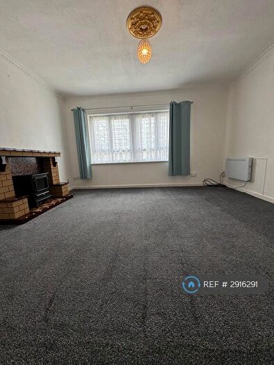 2 Bedroom Flat To Rent In Oakenhurst Road, Blackburn, BB2