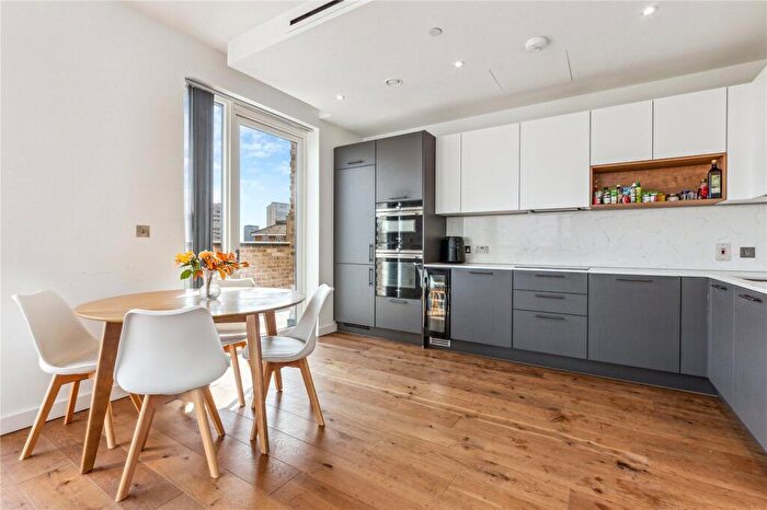 3 Bedroom Flat For Sale In Fisherton Street, London, NW8