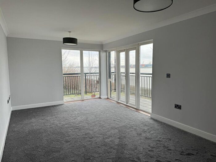 2 Bedroom Flat To Rent In Clifton Marine Parade, Gravesend, DA11