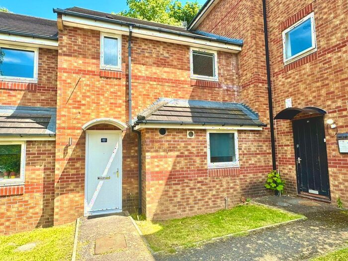 4 Bedroom Terraced House To Rent In Norfolk Park Village, Norfolk Park Road, Sheffield, South Yorkshire, S2