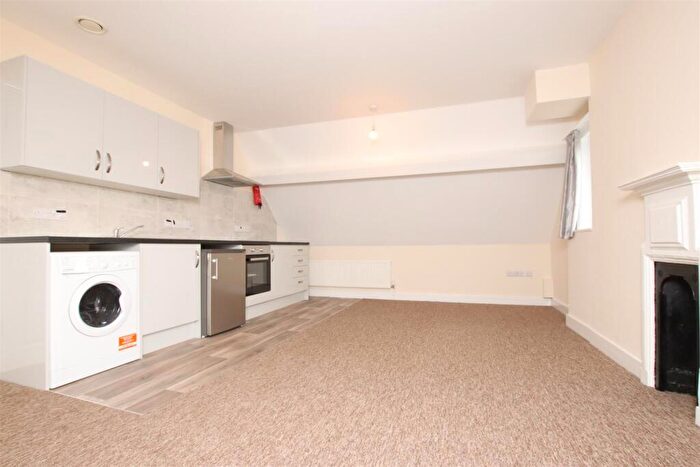 2 Bedroom Flat To Rent In The Weston, Newbridge Road, Bath, BA1