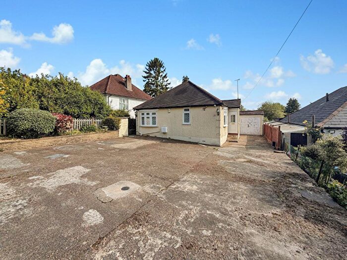 3 Bedroom Bungalow For Sale In Old Farleigh Road, Selsdon, South Croydon, CR2